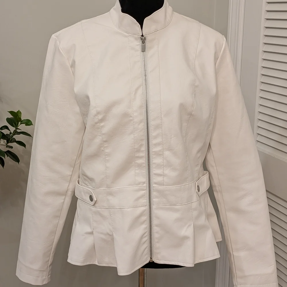 Baccini White Faux Leather Women's Blazer Zip Up New Size L